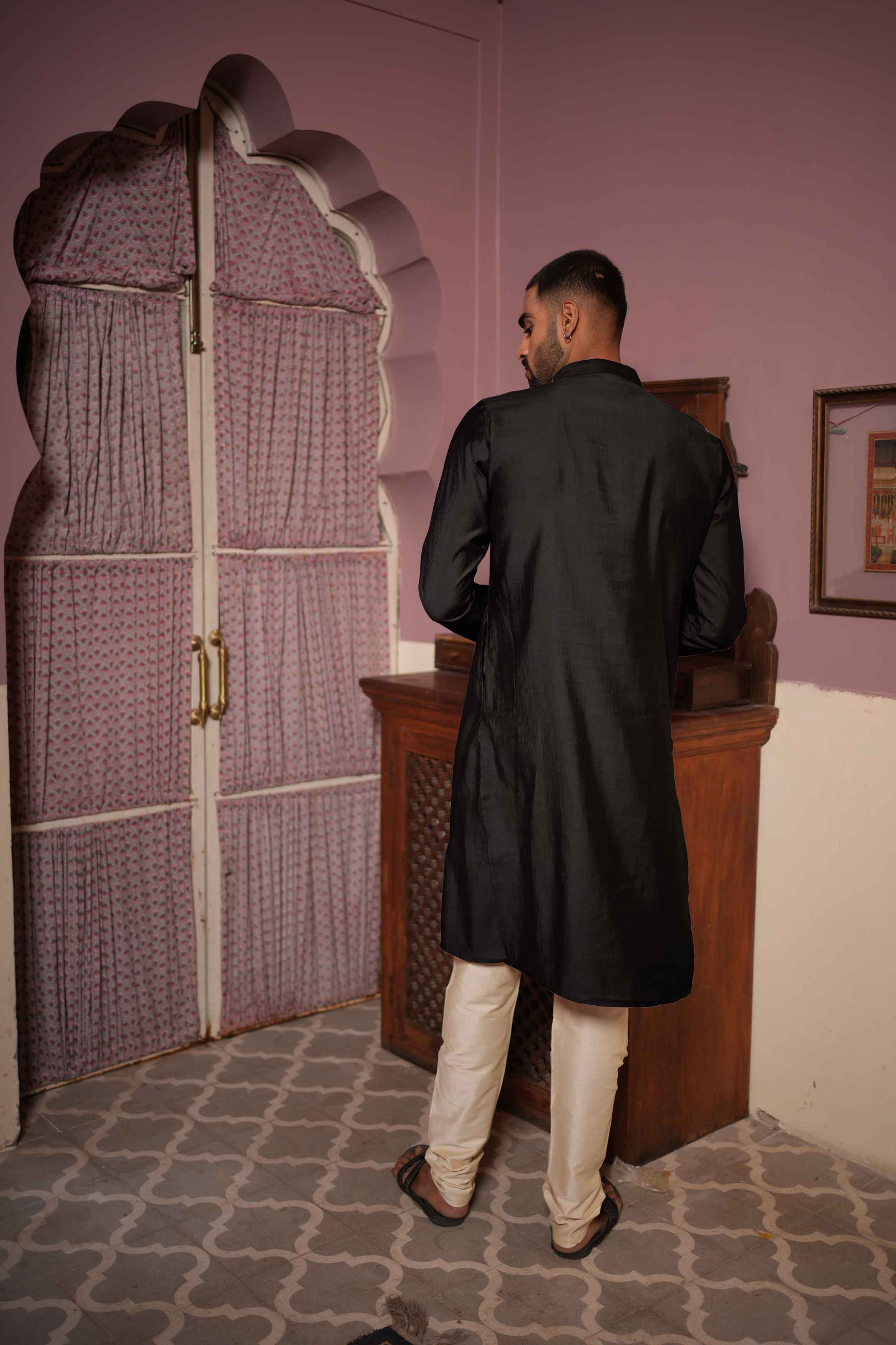 Black Viscose Solid Kurta